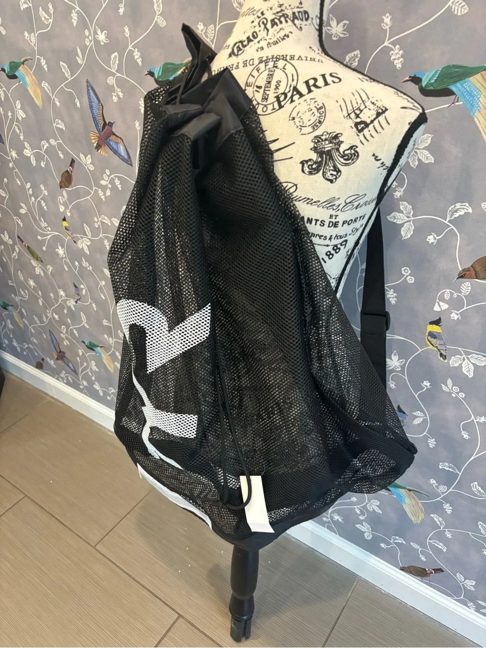 NWT TYR Alliance Mesh Equipment Black Drawstring Swim Bag